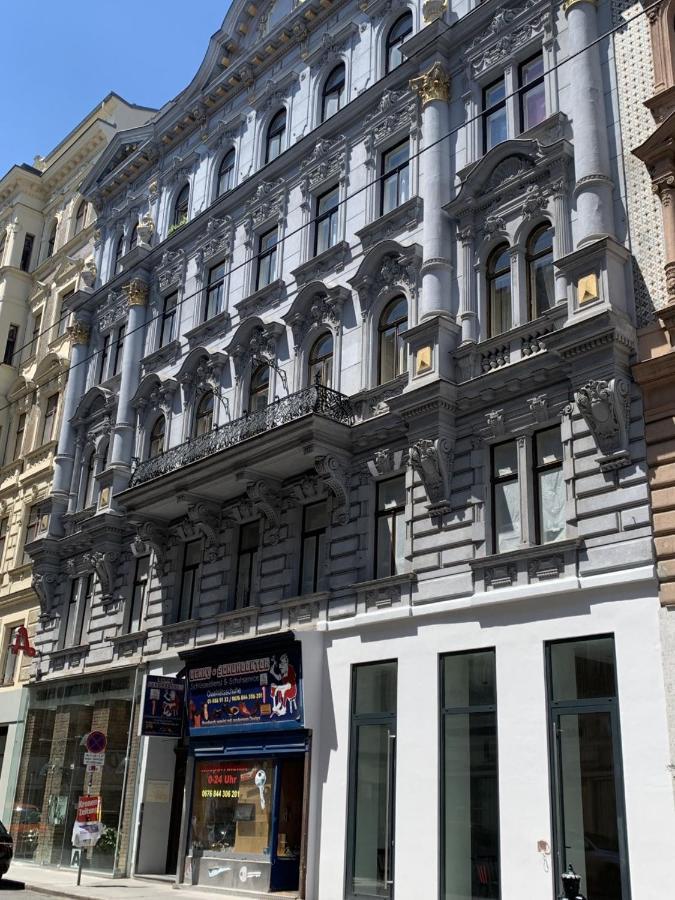 Grosszuegiges Apartment Mit Lounge Naehe Naschmarkt 维也纳 外观 照片